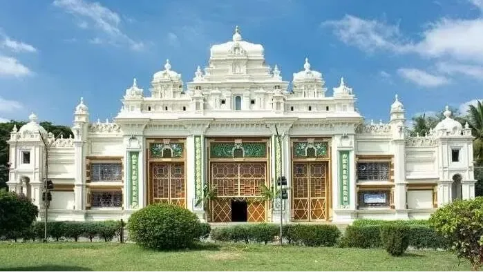Jaganmohana Palace (Sri Jayachamarajendra Art Gallery) And Auditorium